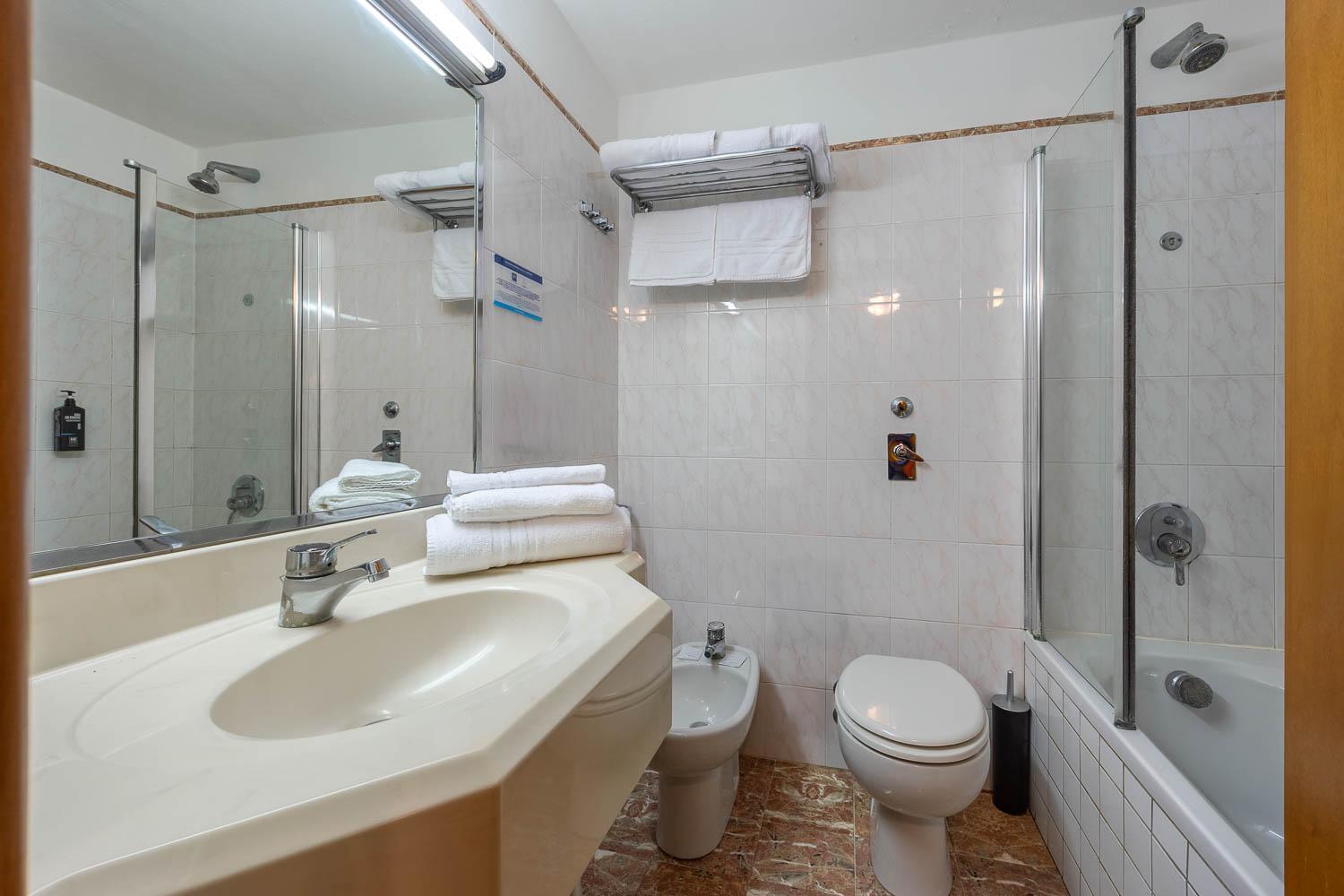 Ih Hotels Milano Eur - Треццано-суль-Навиглио Экстерьер фото